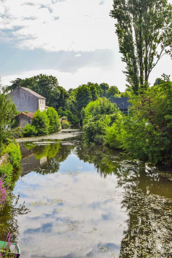 La Maison Muguet Civray  Zewnętrze zdjęcie